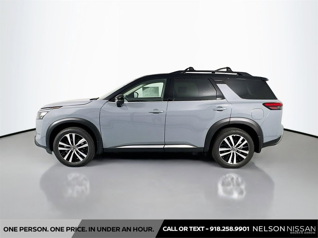 New 2025 Nissan Pathfinder Platinum w/ Black Appearance Package image 8