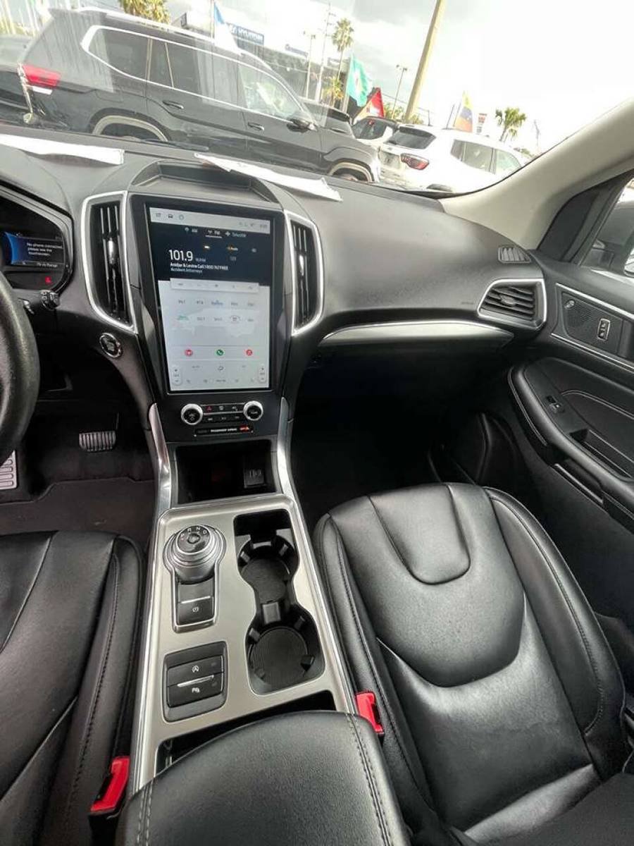 Used 2022 Ford Edge Titanium AWD/4WD image 8