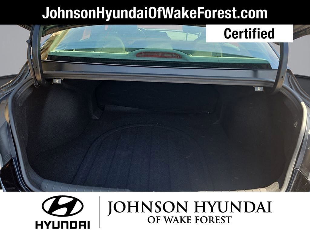 Certified 2025 Hyundai Elantra Sport FWD image 20