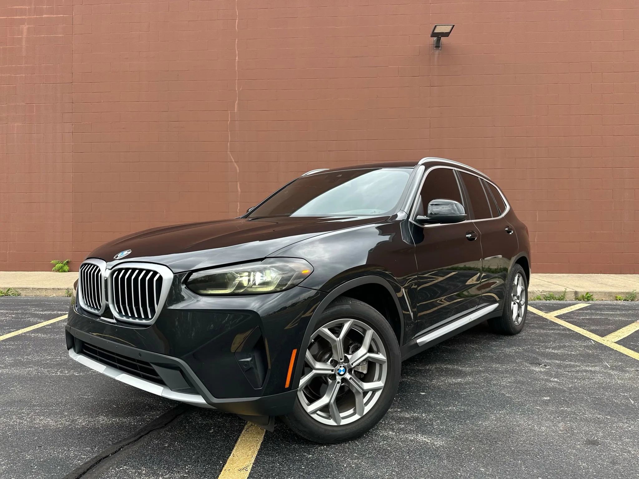 Used 2023 BMW X3 xDrive30i image 1
