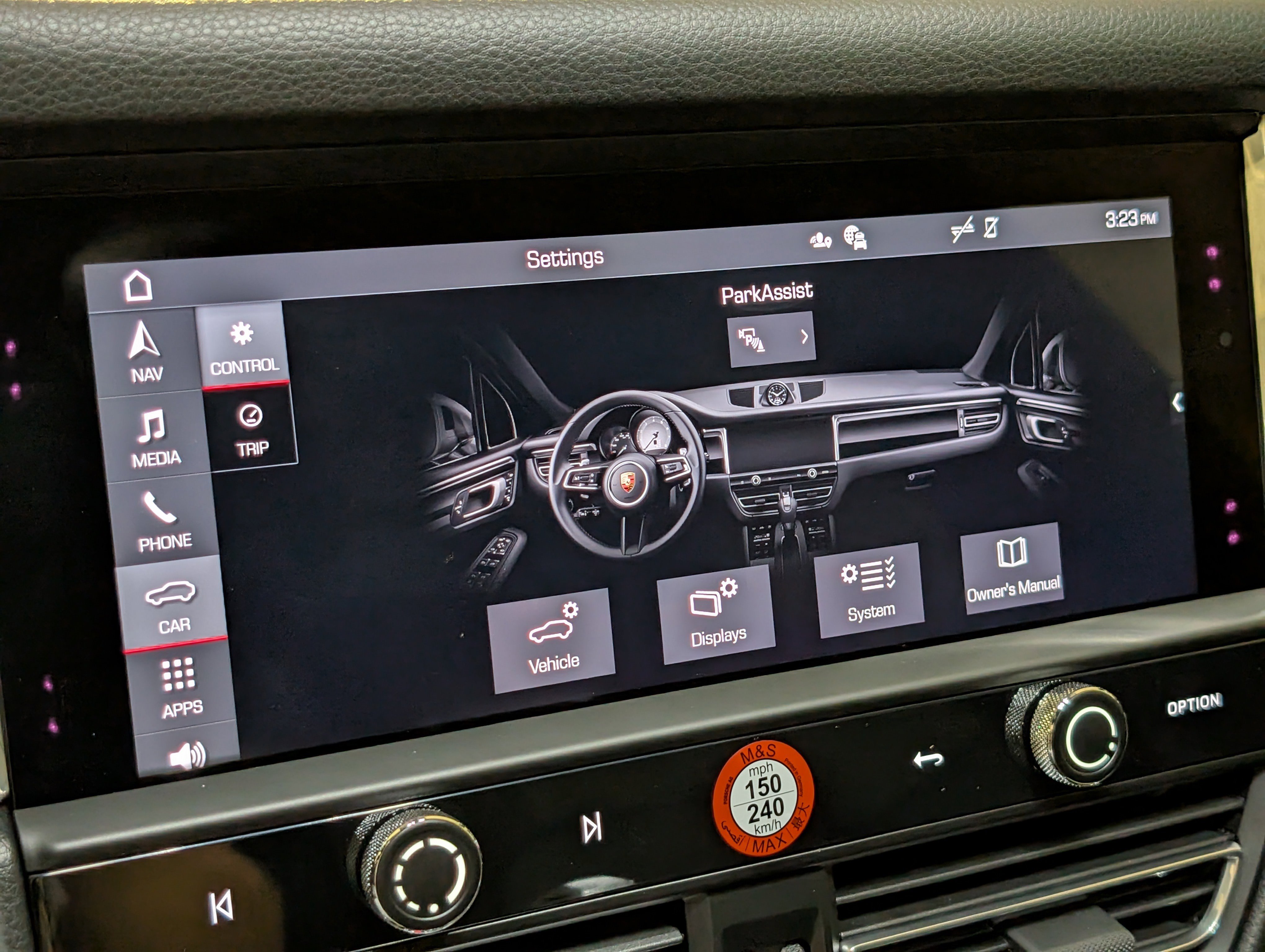 Certified 2026 Porsche Macan image 38