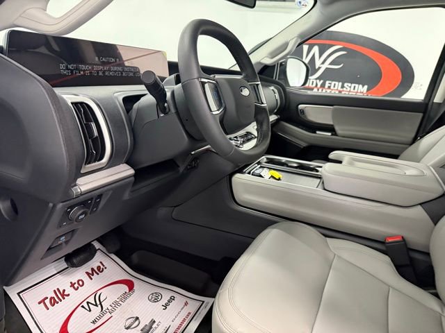 New 2026 Ford Expedition Active image 13