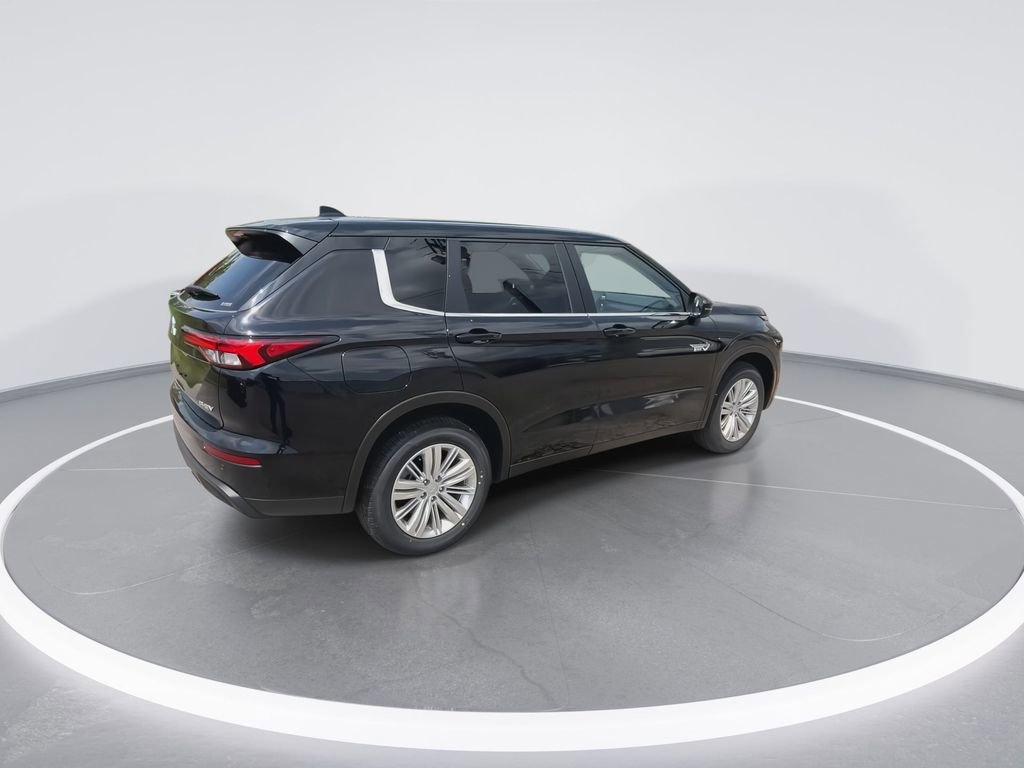 New 2025 Mitsubishi Outlander ES image 8