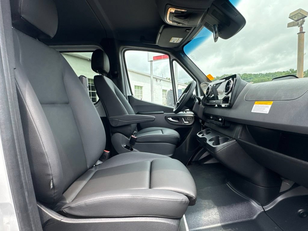 New 2026 Mercedes-Benz Sprinter 2500 image 10