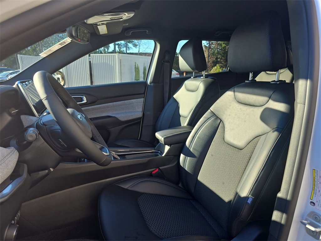 New 2026 Jeep Compass Latitude image 15