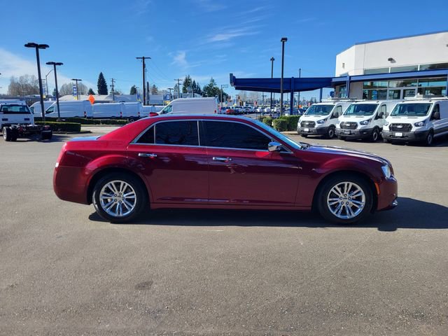 Used 2017 Chrysler 300 C image 6