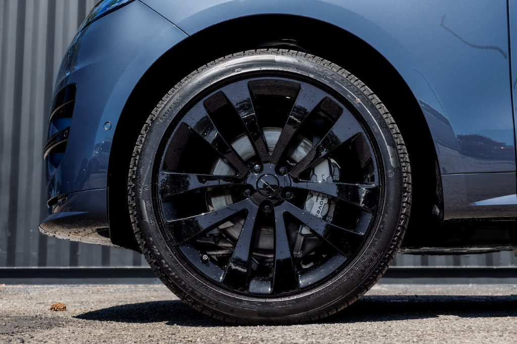 New 2026 Land Rover Range Rover Sport Dynamic SE AWD/4WD image 4