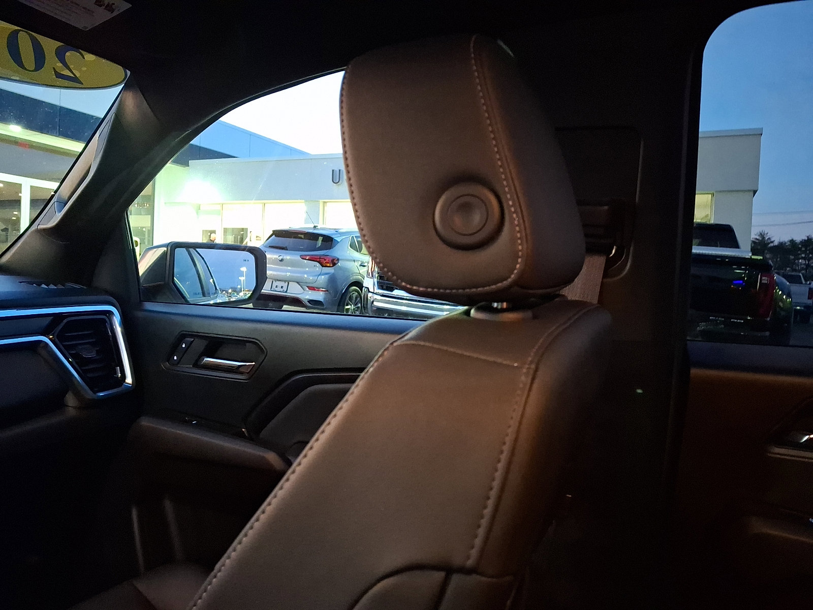 Certified 2024 GMC Canyon Elevation w/ Elevation Premium Package image 17