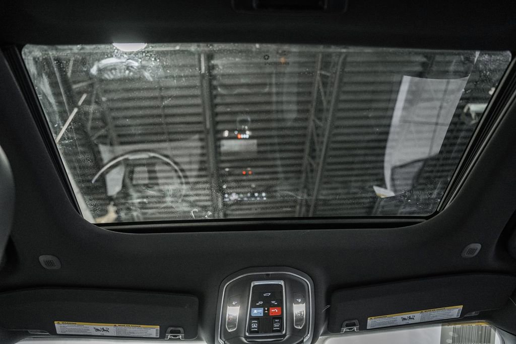 New 2025 Jeep Grand Cherokee L Altitude image 29