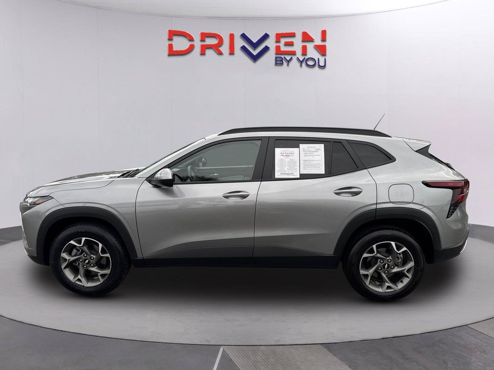 Used 2025 Chevrolet Trax LT w/ Driver Confidence Package FWD image 6