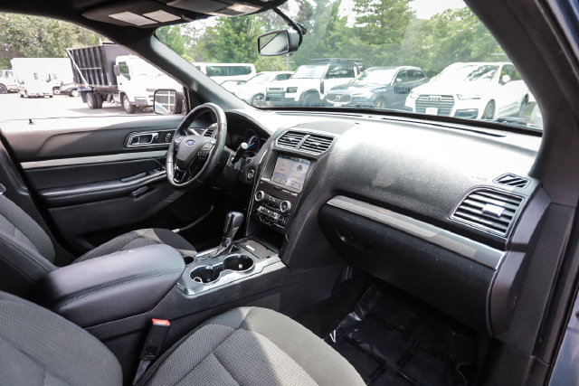 Used 2019 Ford Explorer XLT w/ Equipment Group 201A FWD image 33
