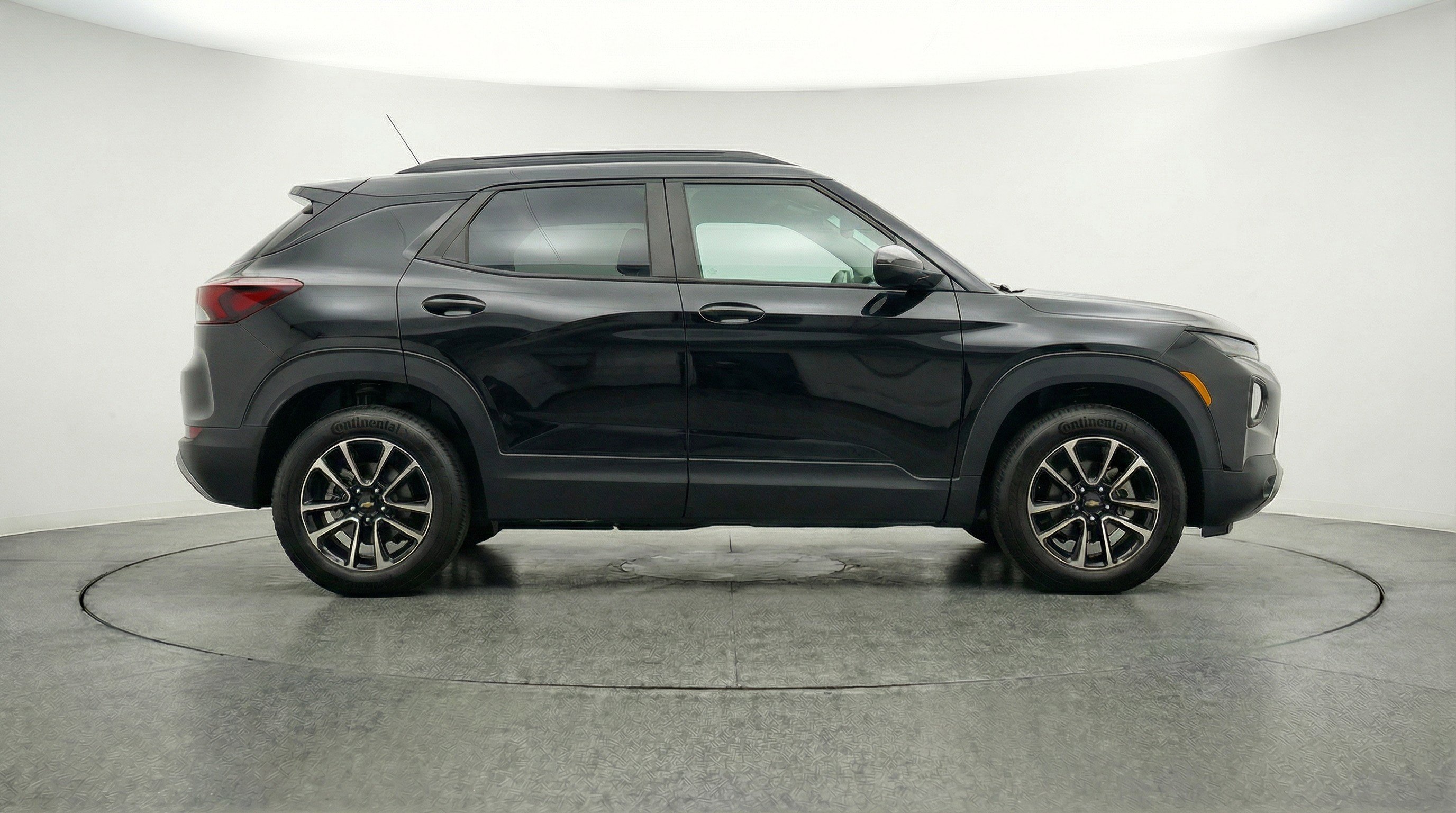 Used 2025 Chevrolet TrailBlazer LT FWD image 11
