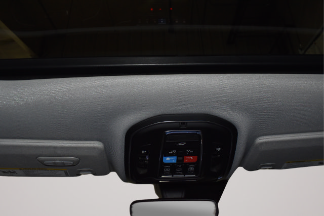 Used 2022 Jeep Grand Cherokee L Limited AWD/4WD image 24