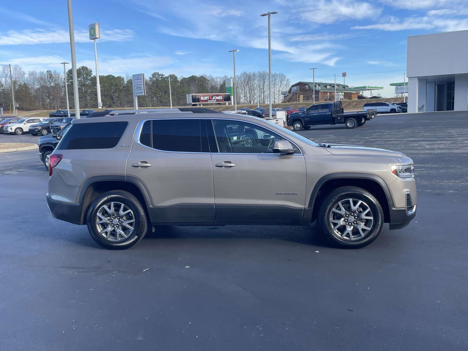 Used 2023 GMC Acadia SLE w/ Driver Convenience Package video 2