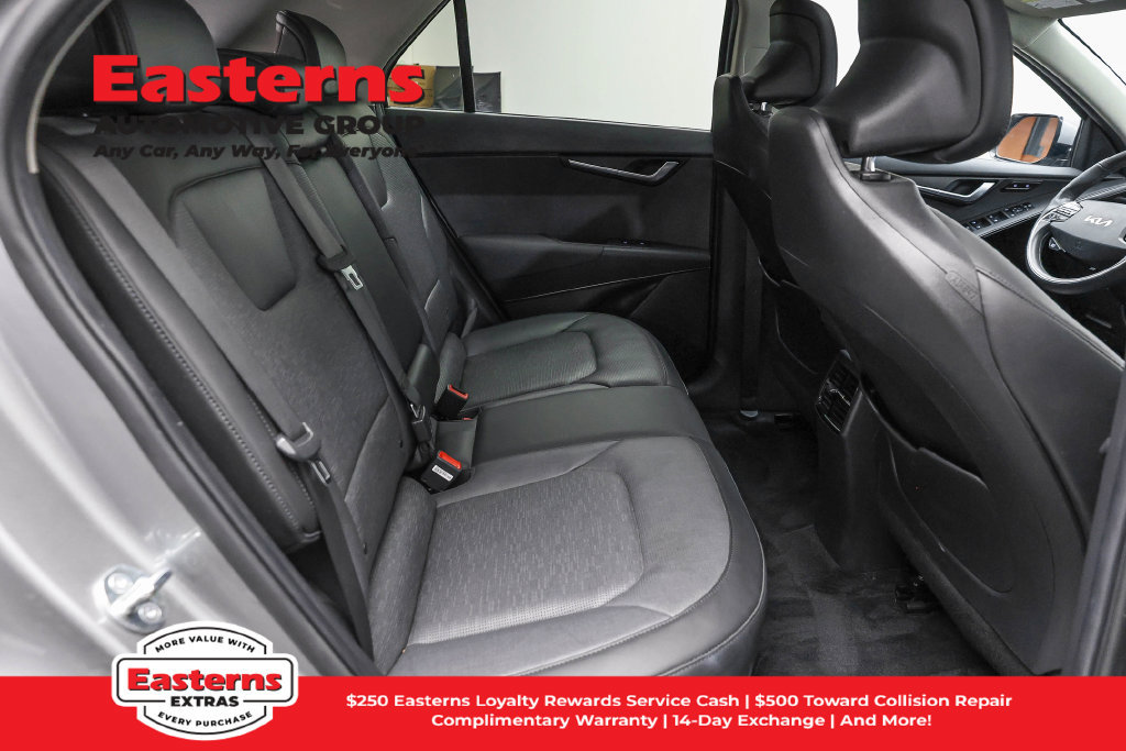 Used 2023 Kia Niro Wave w/ Wave Preserve Package FWD image 26
