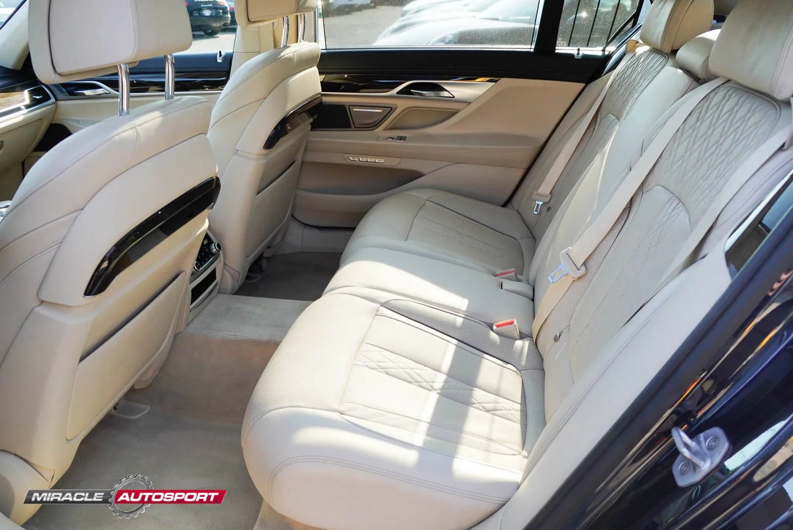 Used 2016 BMW 750i xDrive AWD/4WD image 22