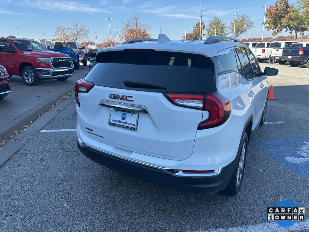 Used 2024 GMC Terrain SLT image 28