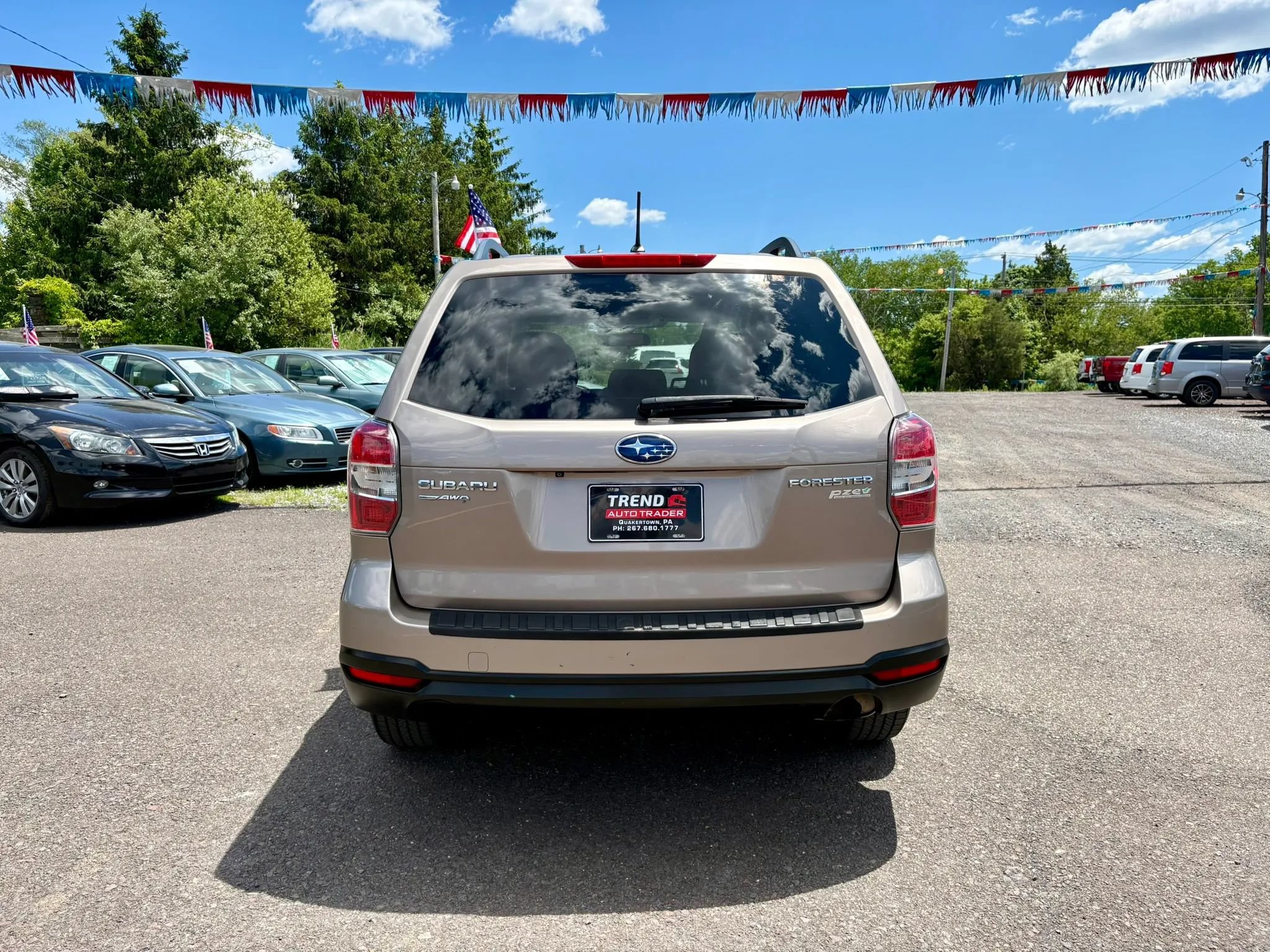 Used 2015 Subaru Forester 2.5i Premium w/ All-Weather Package AWD/4WD image 4