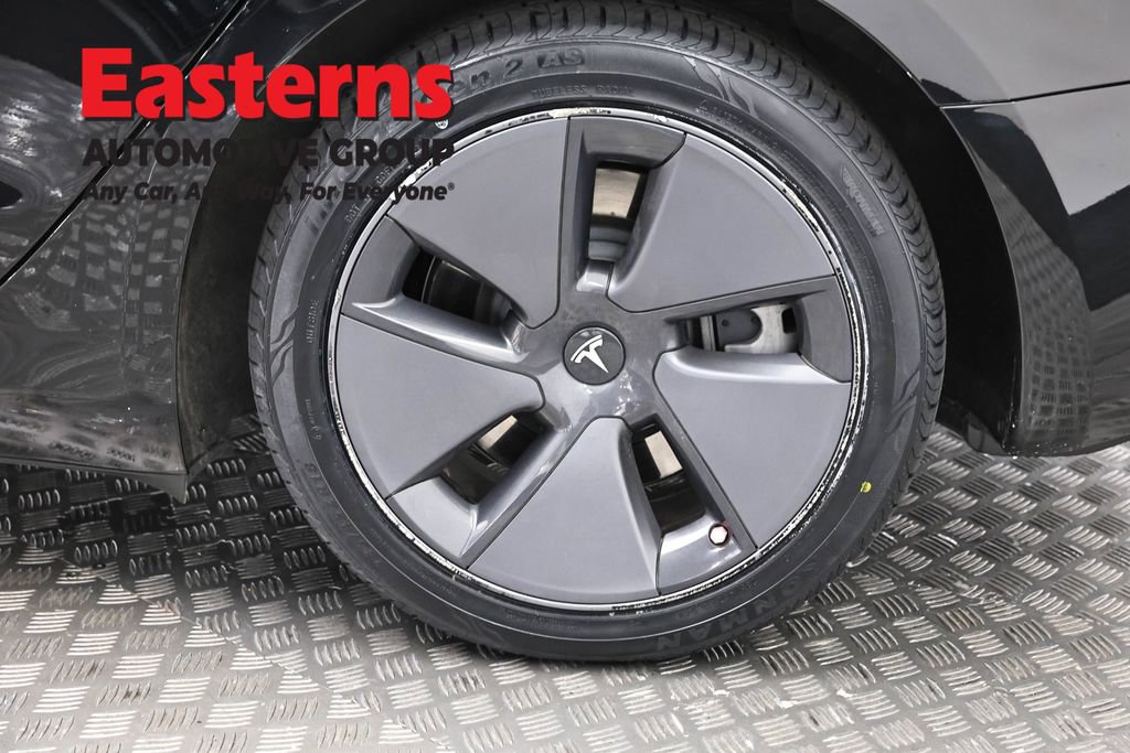 Used 2023 Tesla Model 3 Standard Range image 28
