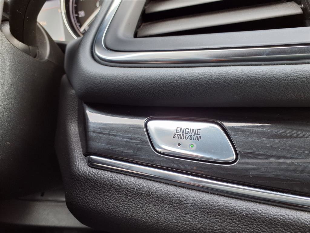 Used 2023 Buick Enclave Essence image 17