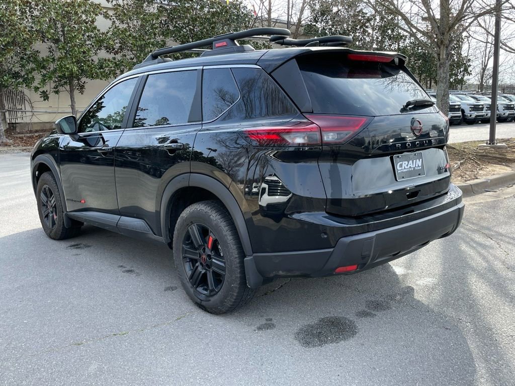 Used 2025 Nissan Rogue SV image 5
