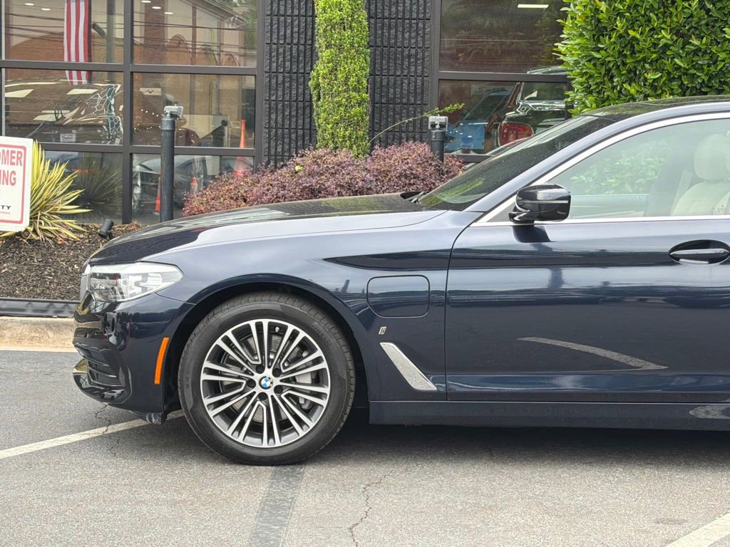 Used 2019 BMW 530e w/ Convenience Package RWD image 10