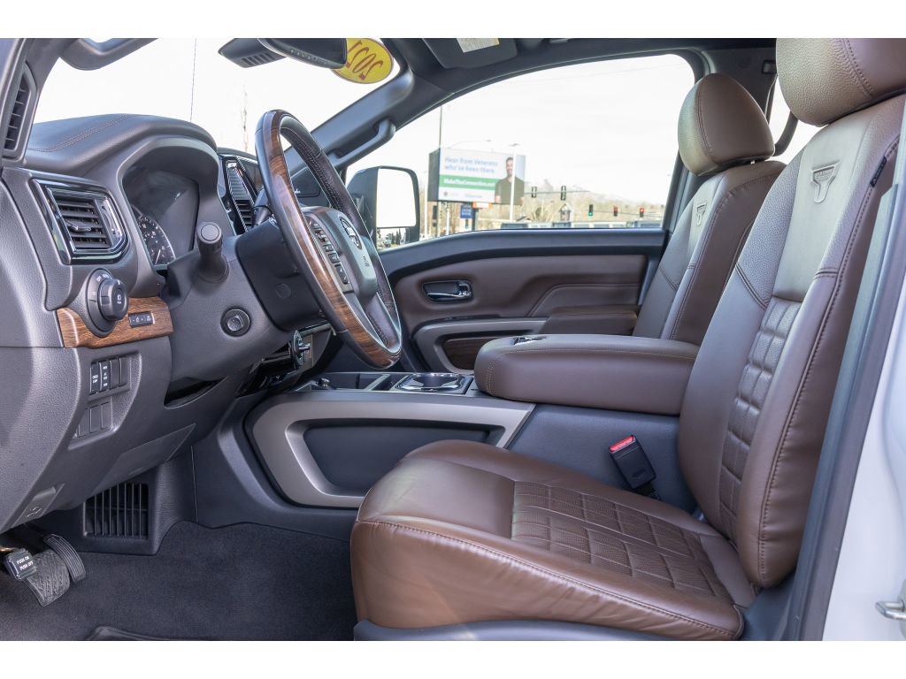 Used 2021 Nissan Titan Platinum Reserve w/ Moonroof Package image 16