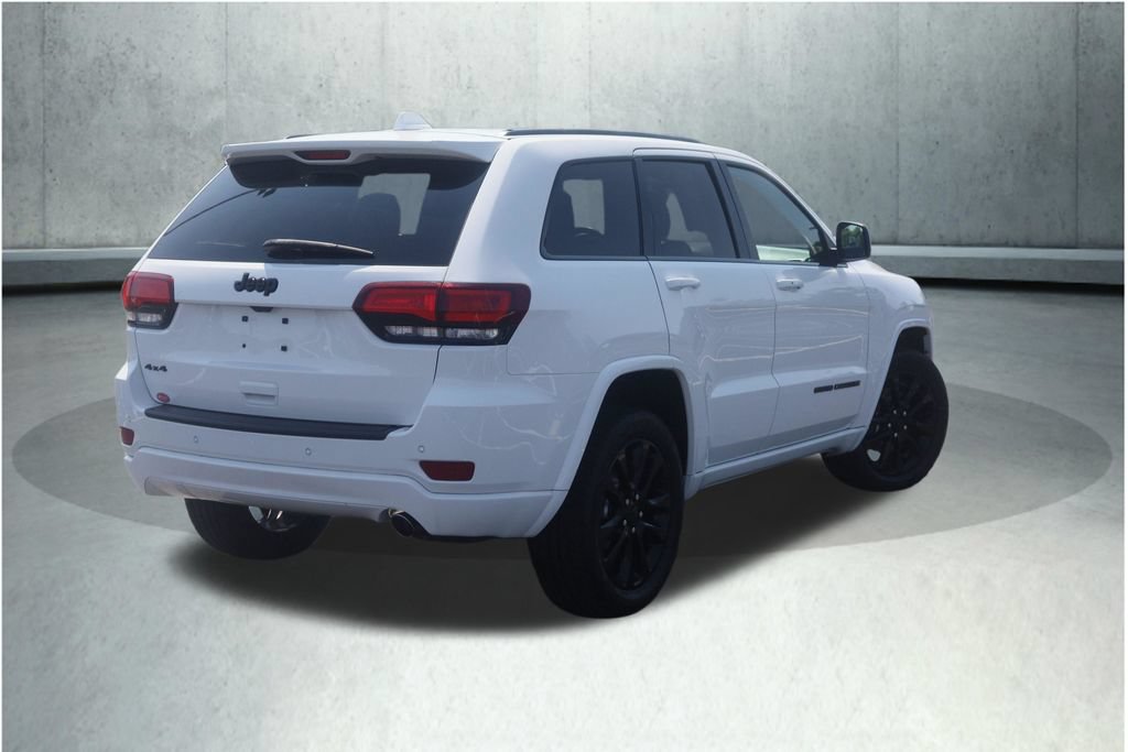 Used 2020 Jeep Grand Cherokee Altitude AWD/4WD image 16