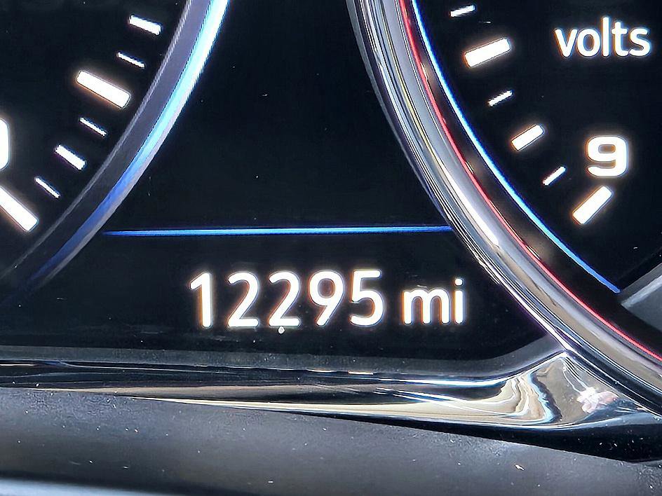 Used 2024 GMC Terrain Denali image 29