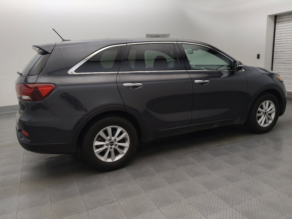 Used 2019 Kia Sorento FWD V6 image 10