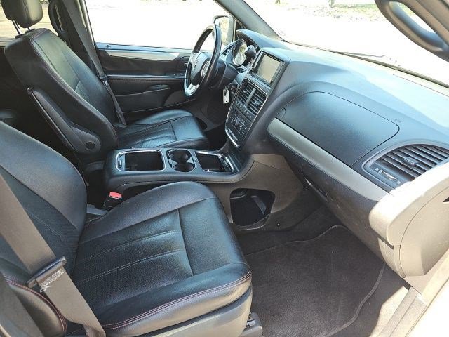 Used 2019 Dodge Grand Caravan GT image 11