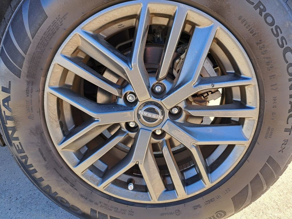 Used 2023 Nissan Rogue S image 24