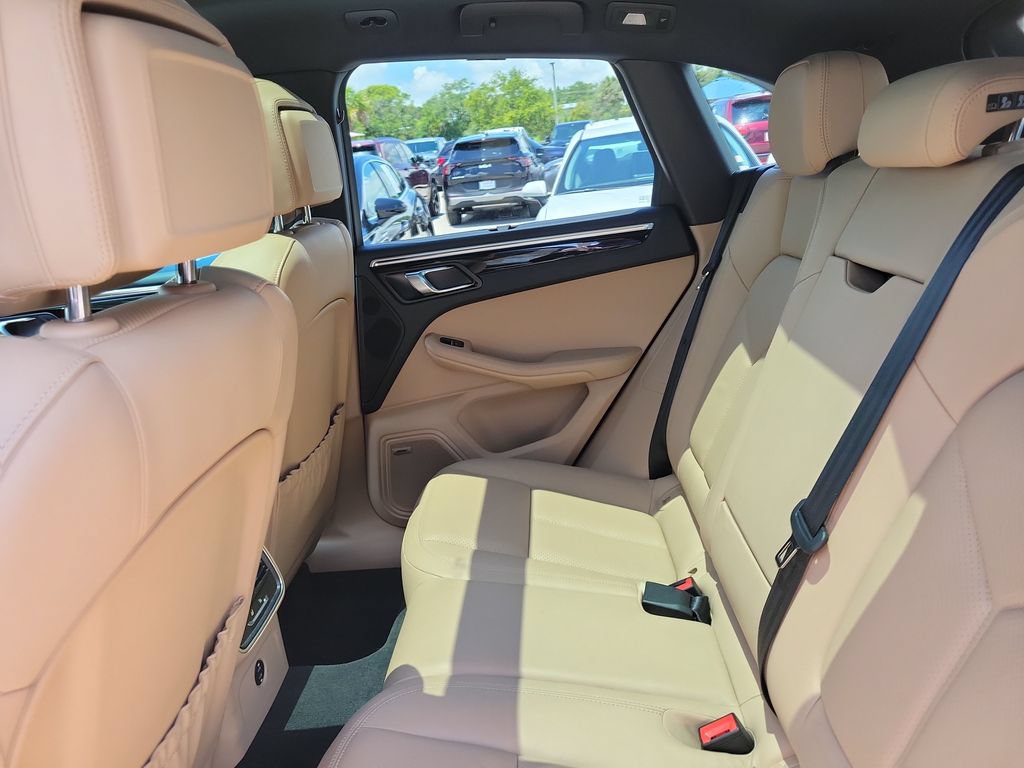 Used 2020 Porsche Macan S AWD/4WD image 24