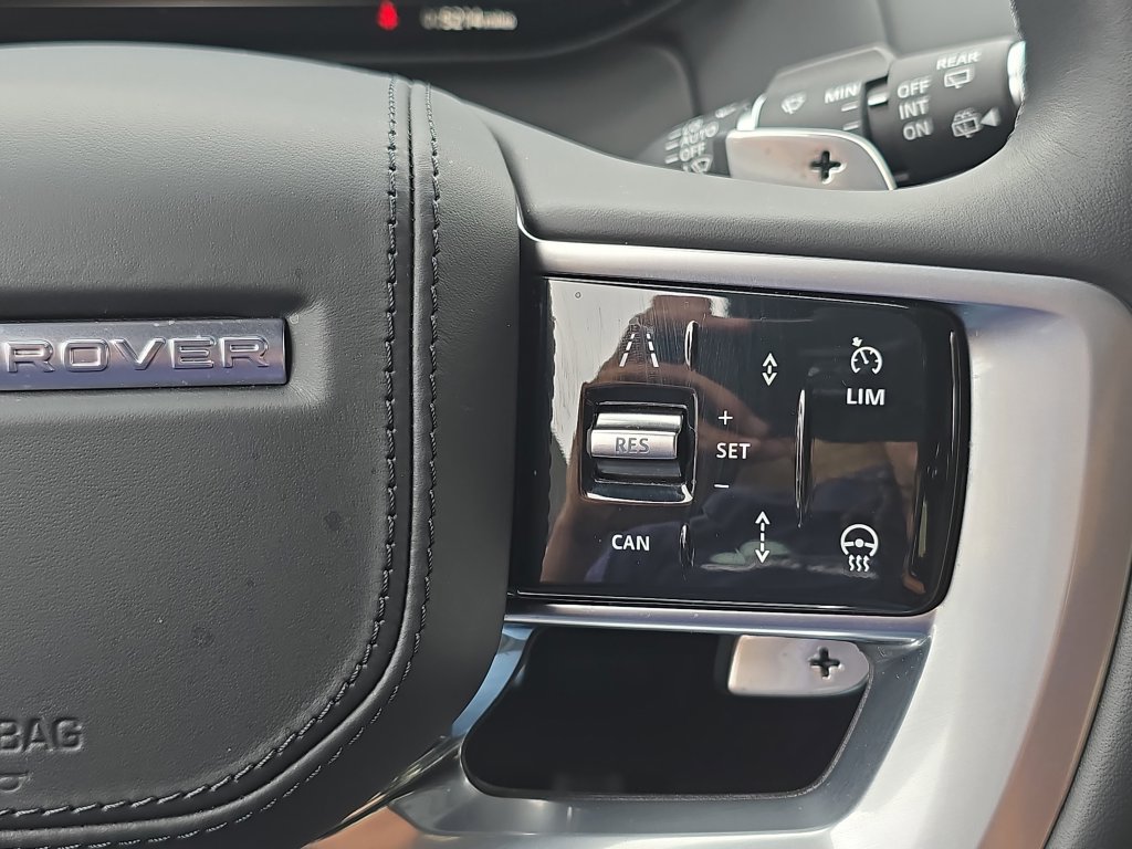 New 2025 Land Rover Range Rover SV AWD/4WD image 19