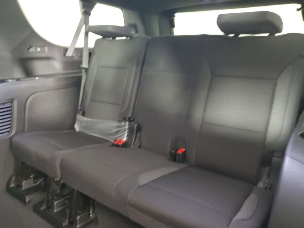 New 2026 Chevrolet Suburban LS RWD image 14