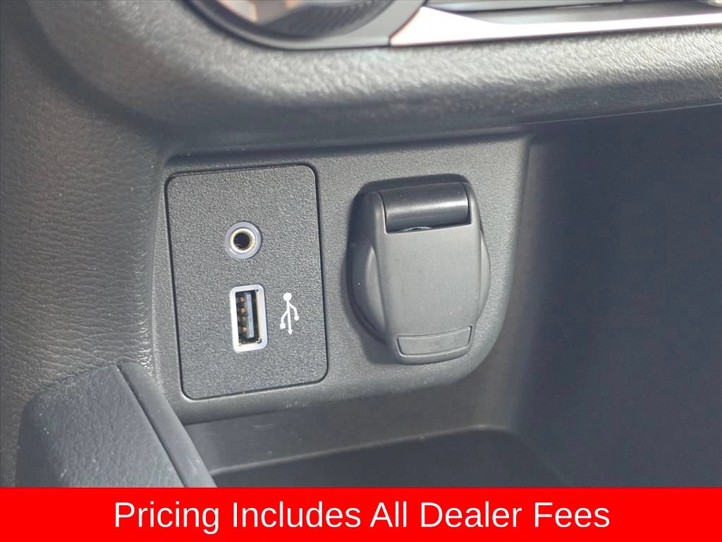 Used 2025 Nissan Versa S FWD image 17