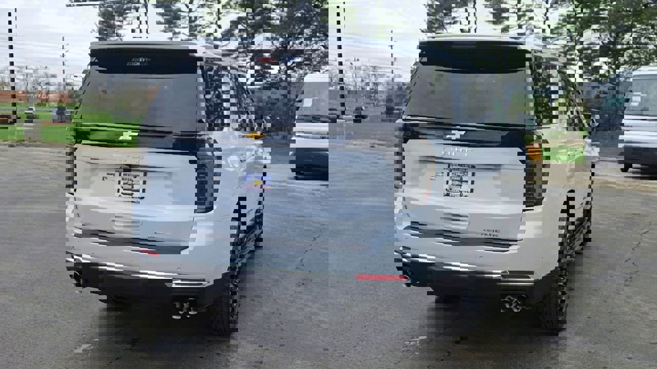 New 2026 Chevrolet Tahoe Premier AWD/4WD image 2