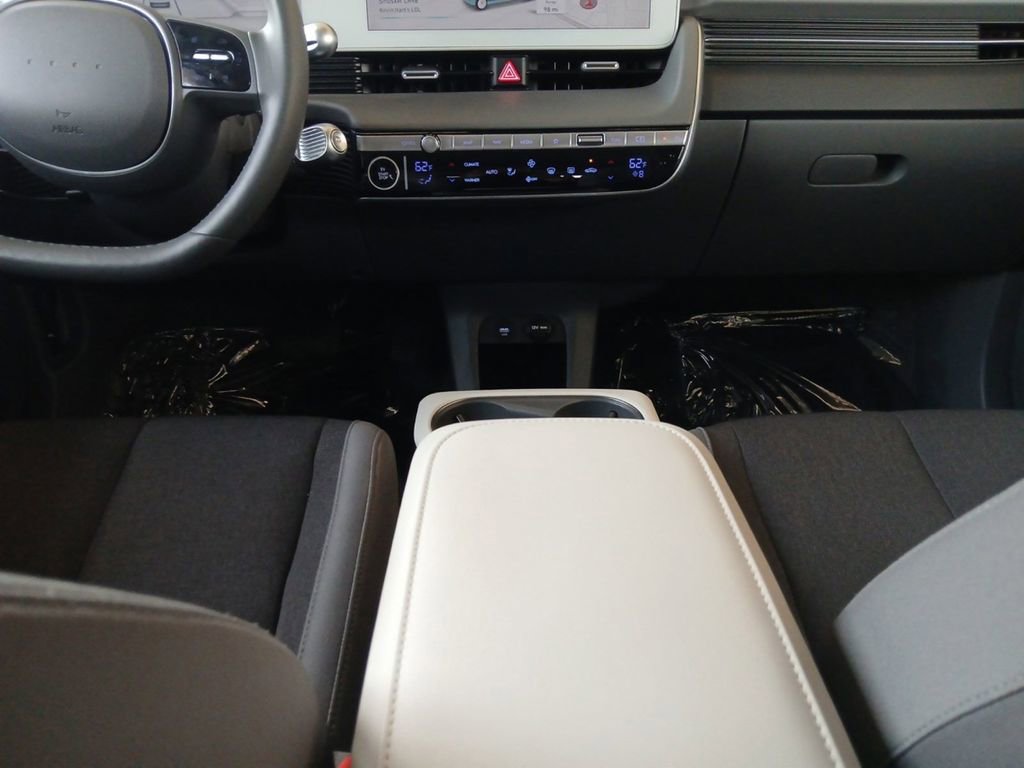 Certified 2024 Hyundai Ioniq 5 SEL RWD image 11