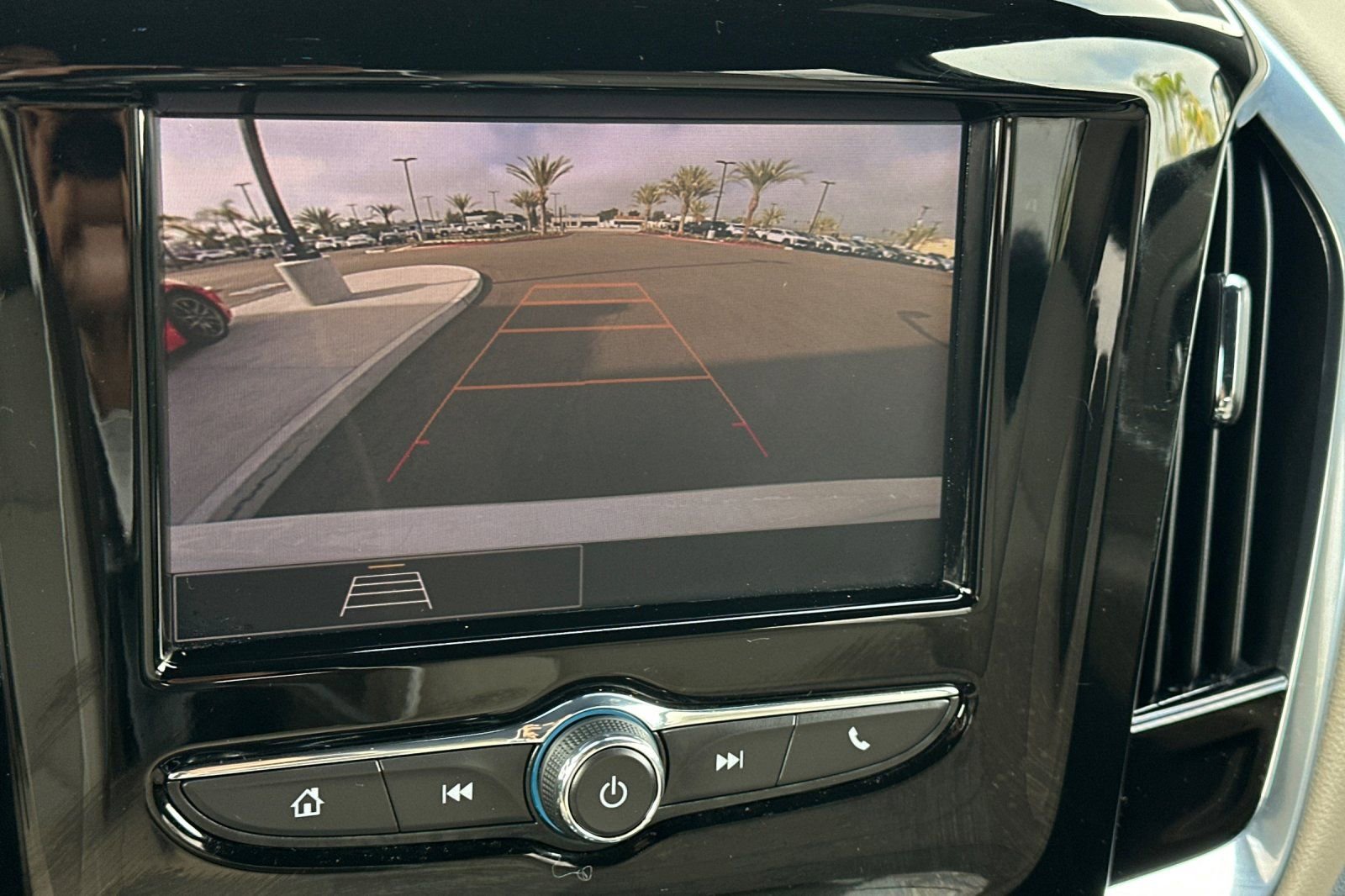 Certified 2023 Chevrolet Traverse LS w/ Midnight/Sport Edition image 27