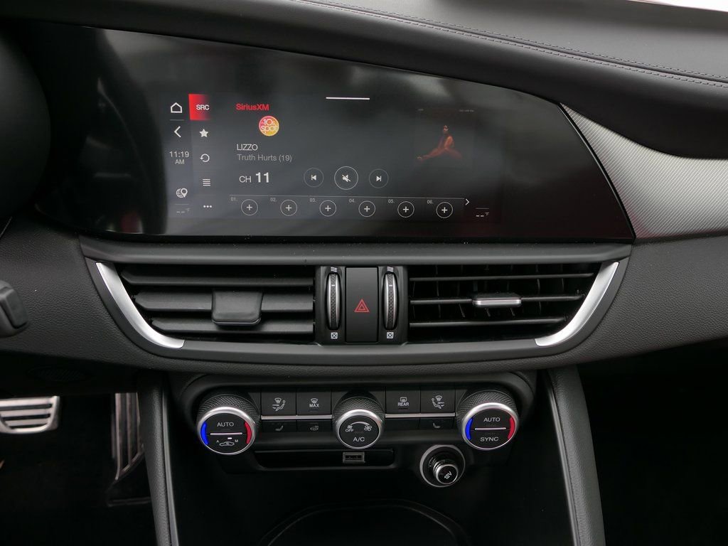 New 2025 Alfa Romeo Giulia AWD image 19
