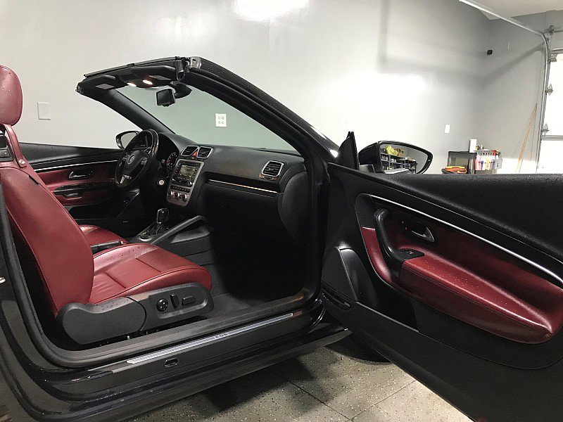 Used 2014 Volkswagen Eos Executive FWD image 20