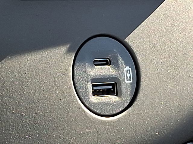 Used 2023 Ford F650 2WD Regular Cab Super Duty image 24