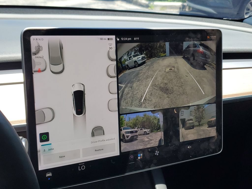 Used 2022 Tesla Model Y Long Range AWD/4WD image 27