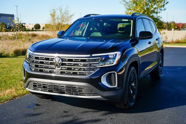 New 2026 Volkswagen Atlas SE image 4