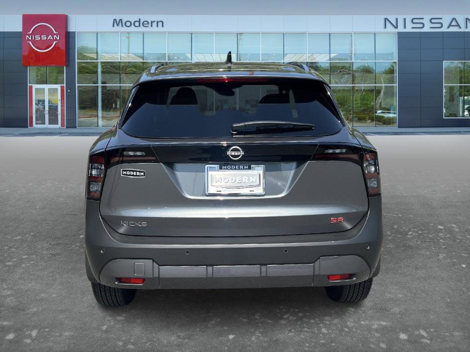 Certified 2026 Nissan Kicks SR FWD image 6