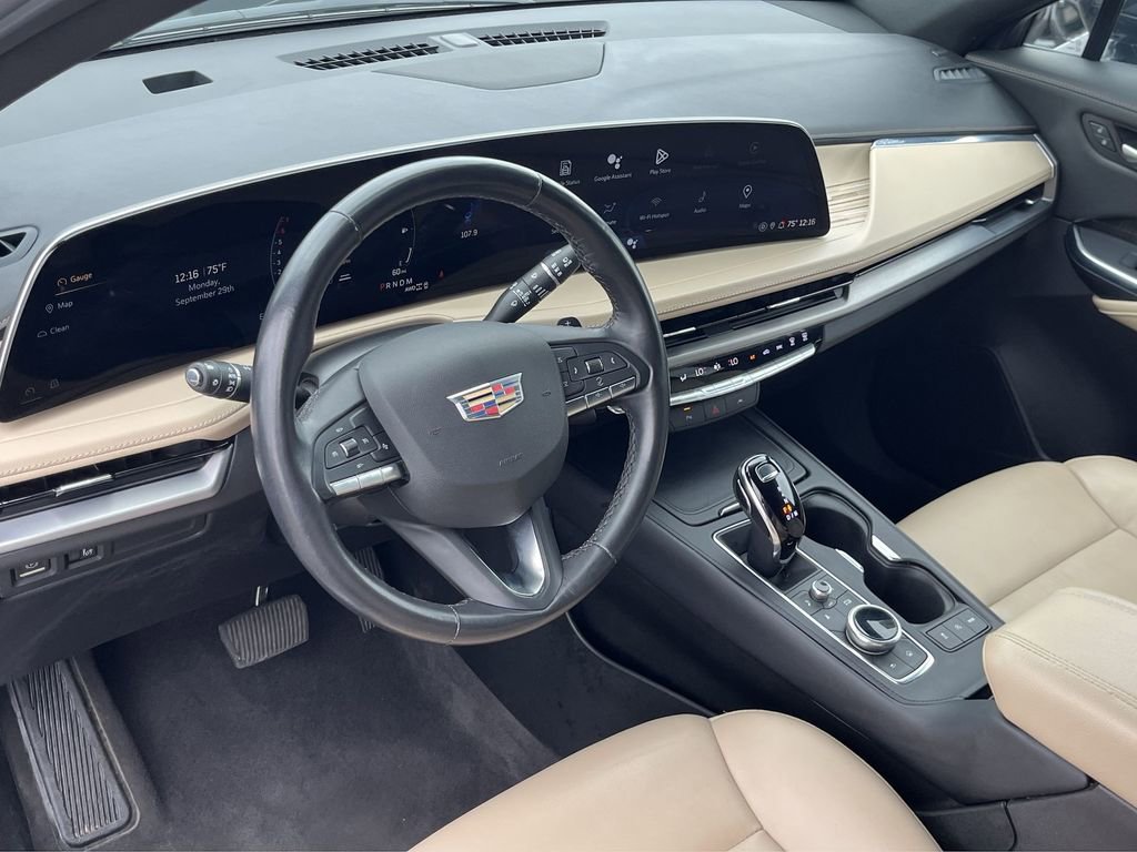 Certified 2024 Cadillac XT4 Premium Luxury image 2