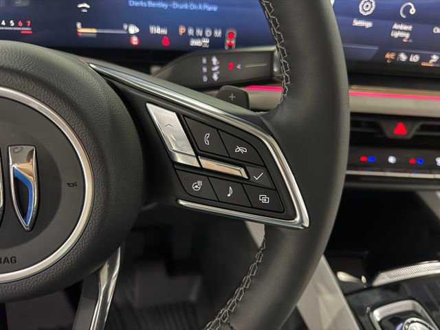 Certified 2025 Buick Envision Avenir image 18