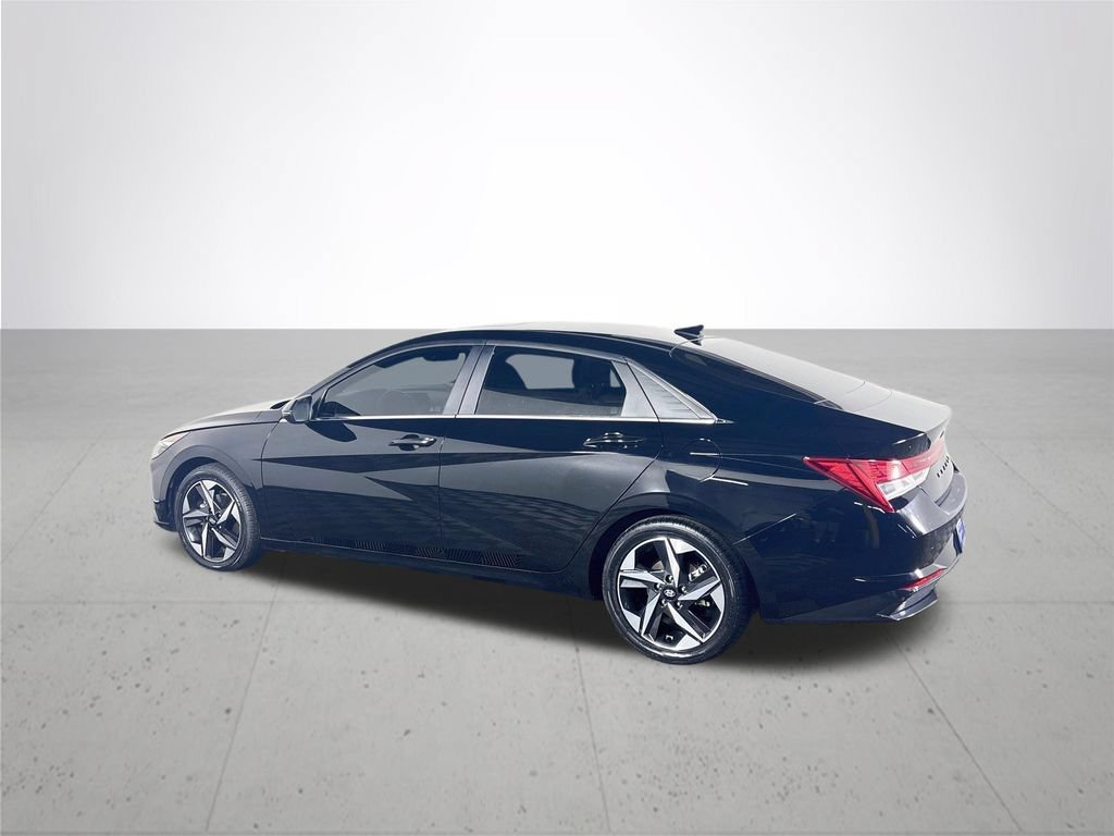 Used 2023 Hyundai Elantra Limited FWD image 8