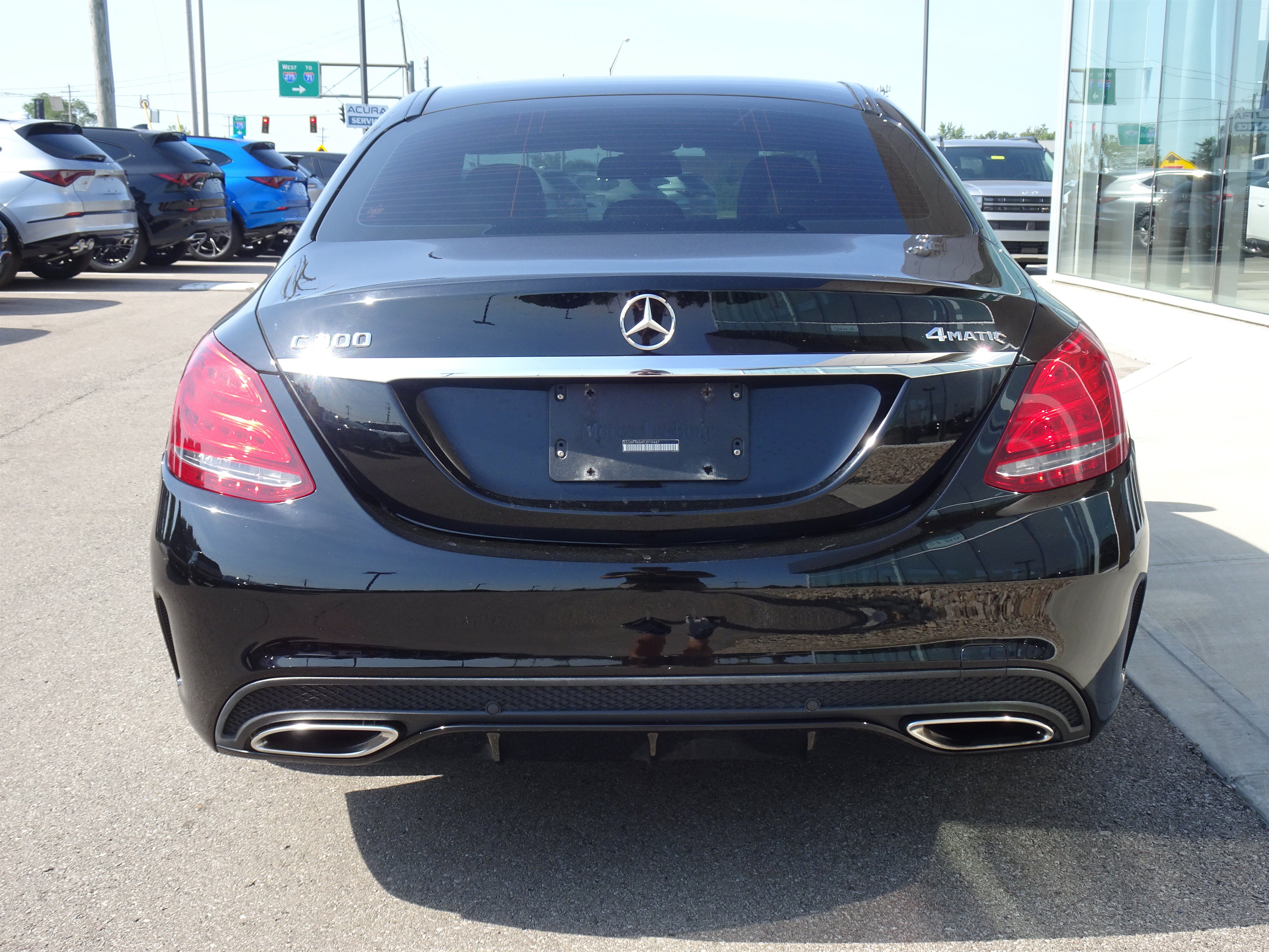 Used 2015 Mercedes-Benz C 300 4MATIC Sedan image 4