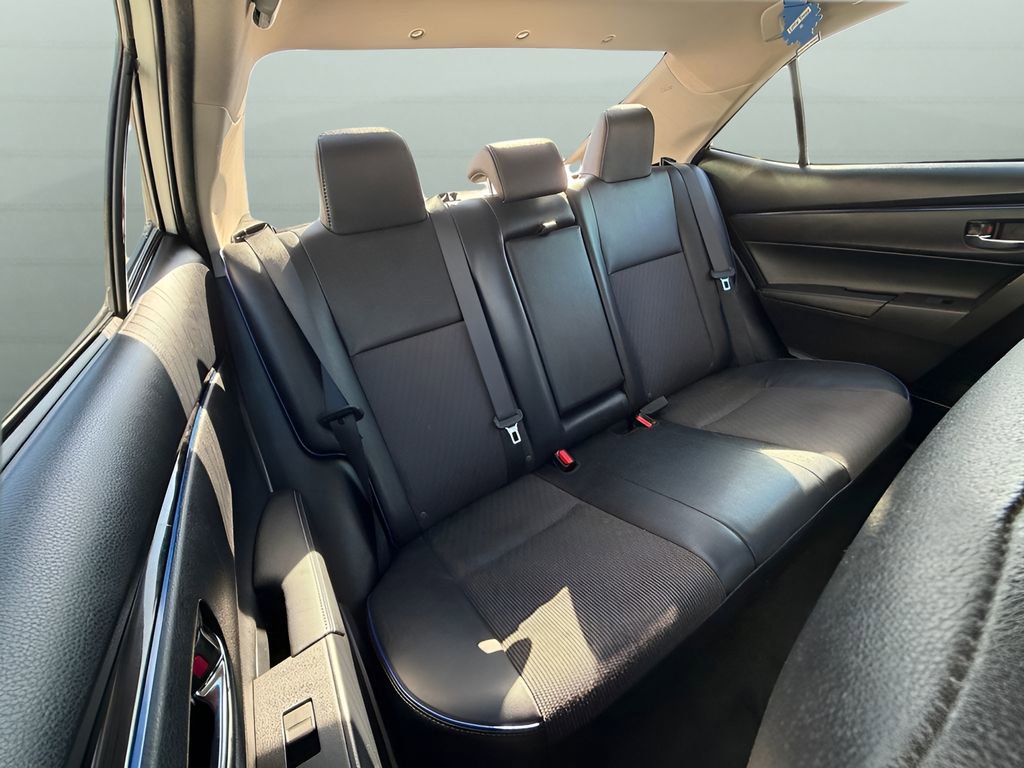 Used 2017 Toyota Corolla SE image 18